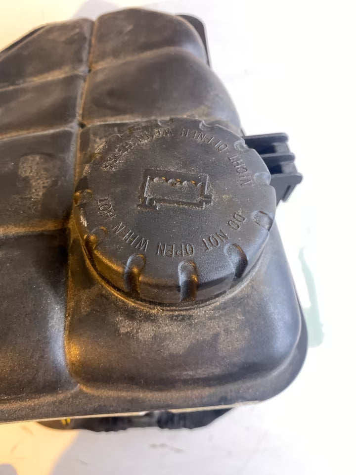 Mercedes W203 Ausgleichbehälter und Umwälzpumpe 2035000049