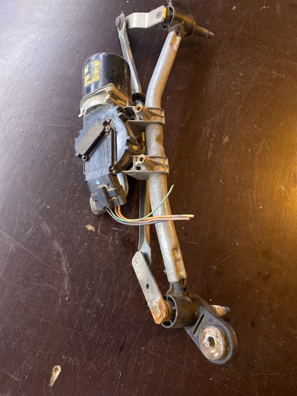 Renault Clio III Wischergestänge mit Motor 7701061590