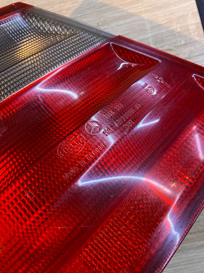 Mercedes W208 Rücklicht Links 2088200164