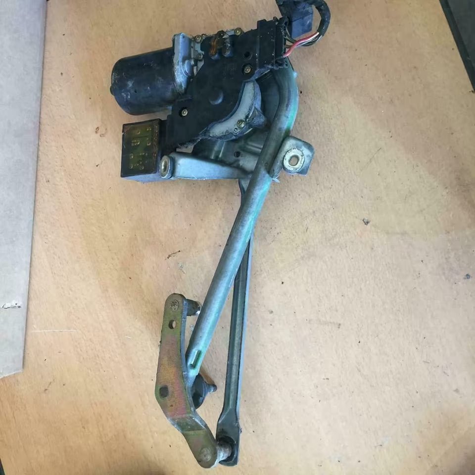 Mercedes A Klasse Scheibenwischergestänge mit Motor 404388 12V