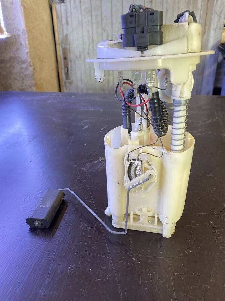 Citreön Peugeot Kraftstoffpumpe 9633294680