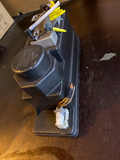 Mercedes W210 Original Zentralverriegelungspumpe 2108002448