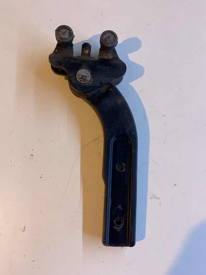 Mercedes Vito W639 A6397630147 Rollenführung Schiebetür