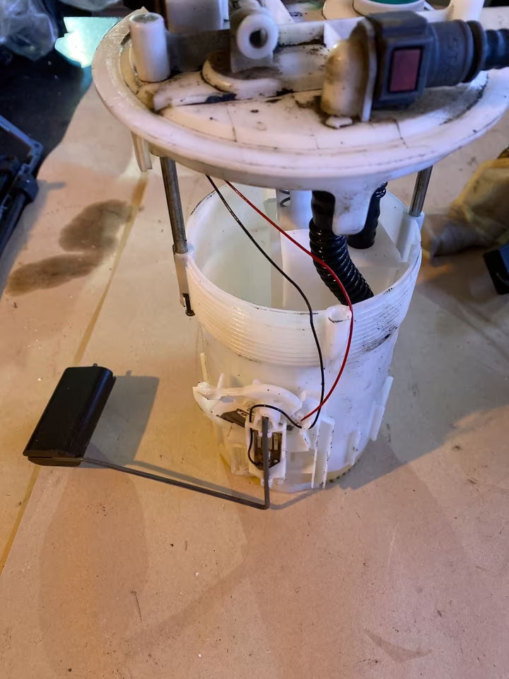 Opel Vivaro Tankgeber Diesel 8200009645C