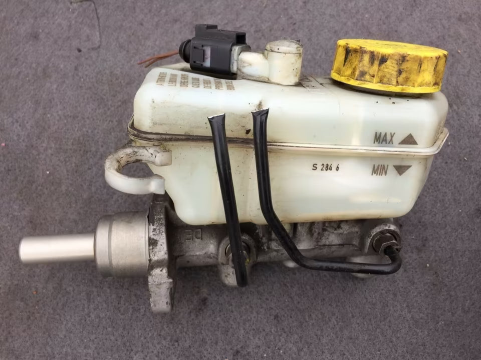 Skoda Fabia 2006 Hauptbremszylinder mit Behälter