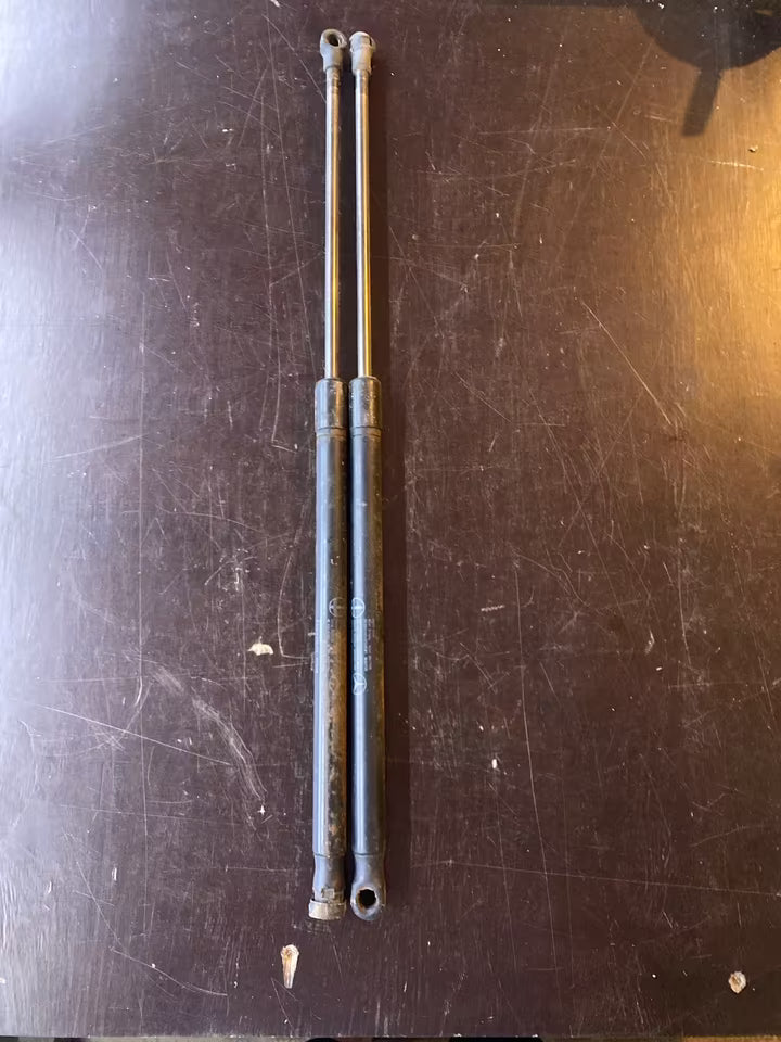 Mercedes W203 Gasfedern A2037400045