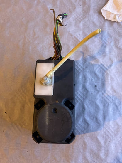 VW Golf 3 Pumpe Zentralverriegelungspumpe 1H0962257G