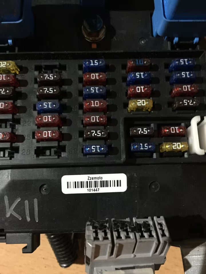 Nissan Micra K11 Relaikasten