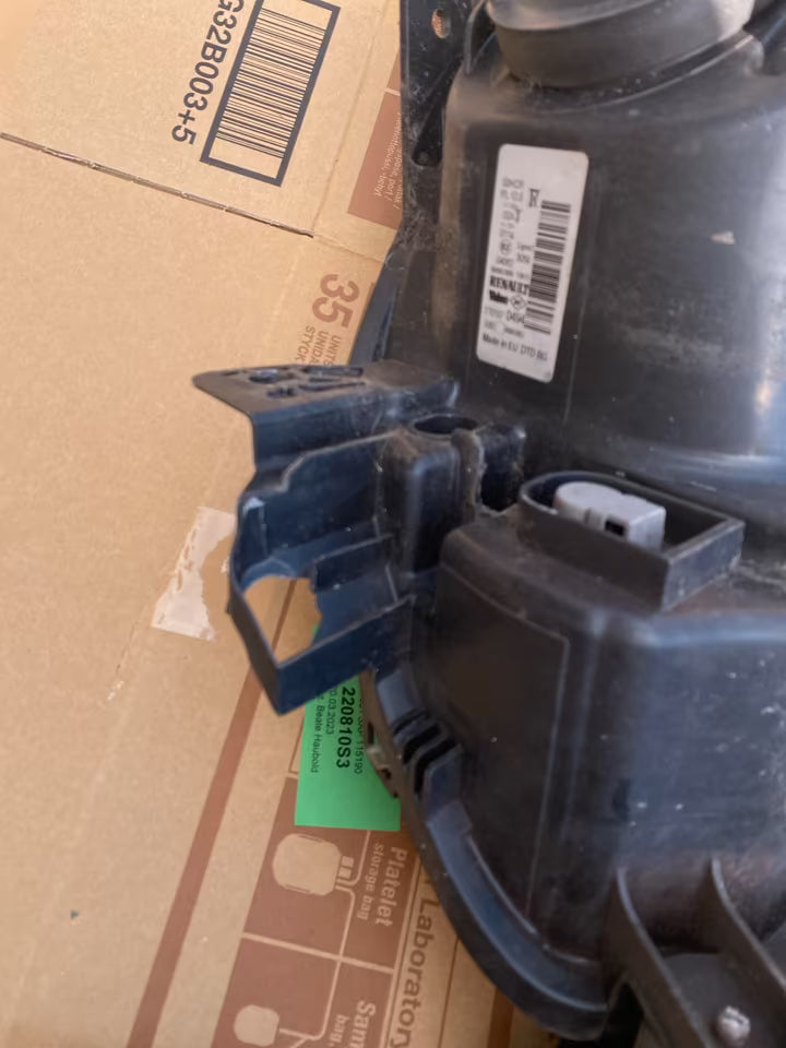 Renault Clio III Frontscheinwerfer Rechts