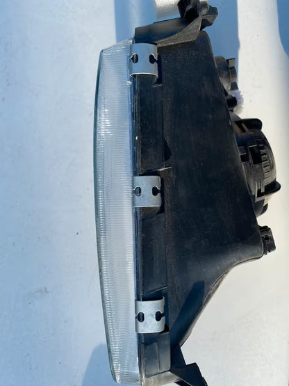 VW Passat 3B Frontscheinwerfer Links Neu Depo 4411109L
