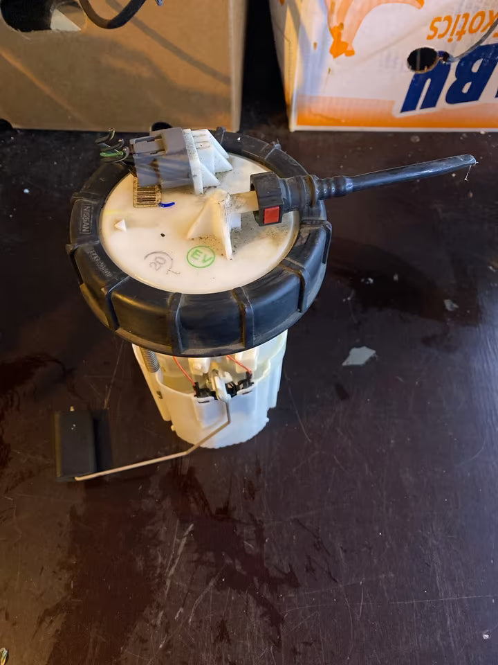 Original Kraftstoffpumpe Nissan Micra K12 0580314 062 Bosch