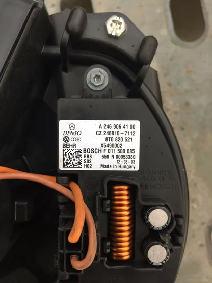 Mercedes W246 B200 Gebläsemotor A2469064100