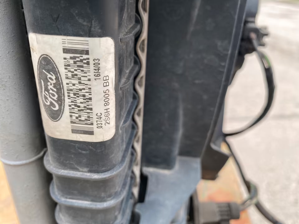 Ford Fiesta V Kühler 2S6h8005bb Kühlerpaket
