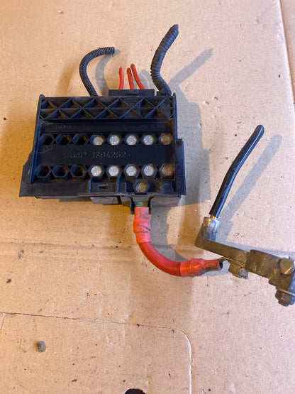 Ford Fiesta 1.6 Sicherungskasten Batterie 1394252/1394253