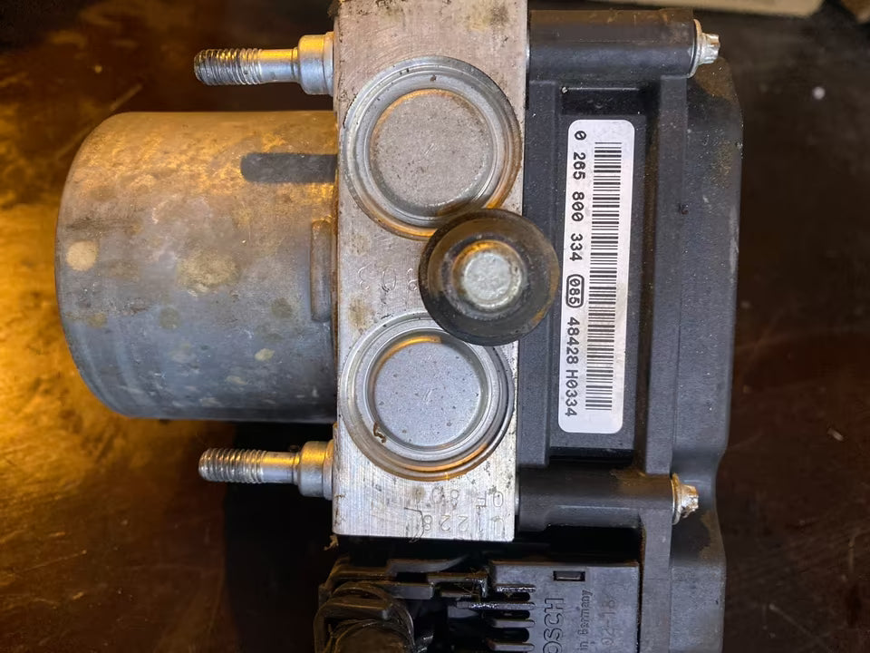 Nissan Primera Abs-Pumpe 47660AV712 0265800334 0265231317