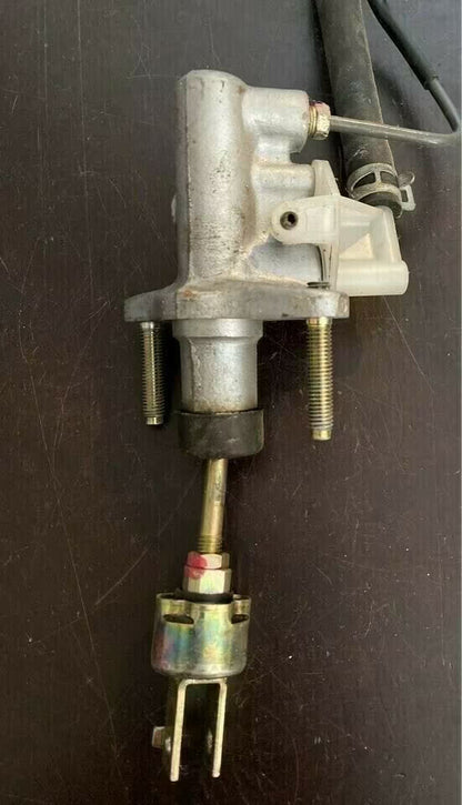 Toyota Corolla Verso E12 Hauptbremszylinder