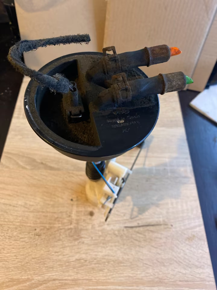VW Sharan 824031082 Geber Kraftstoffvorratsanzeige Tankgeber