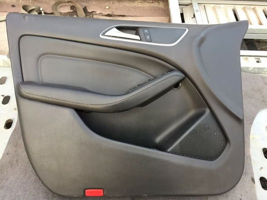 Mercedes W246 B200 Türpappen/ Türverkleidung s