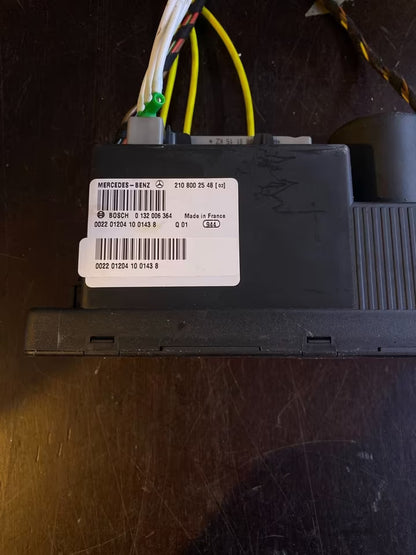 Mercedes W210 Original Zentralverriegelungspumpe A 2108002548