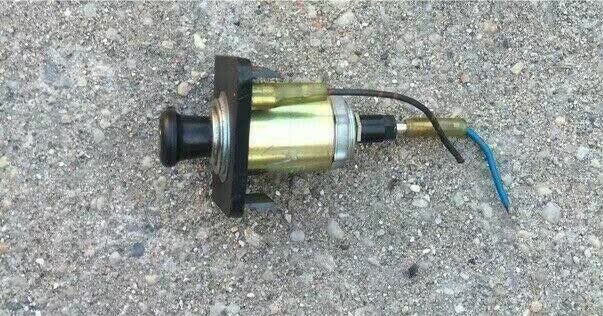 Nissan Micra K10 Zigarettenanzünder