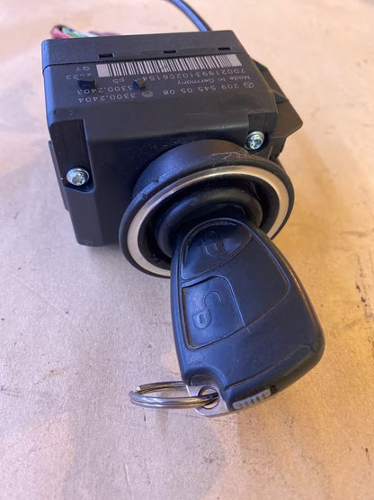 Mercedes W203 Zündschalter Schloss 2095450508 A2095450508 Q6
