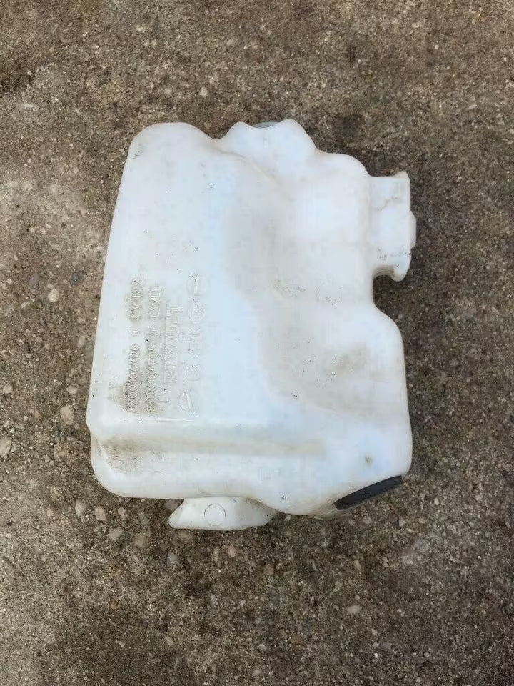 Renault Megane 2 --Wischwasserbehälter Bj 06