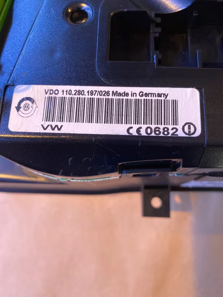 Original VW Passat 3BG 1,9 TDI Tacho Kombiinstrument 3B0920809