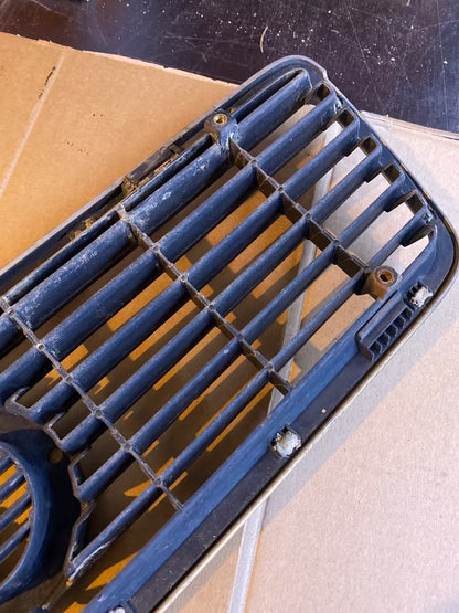 Audi 80 Kühlergrill