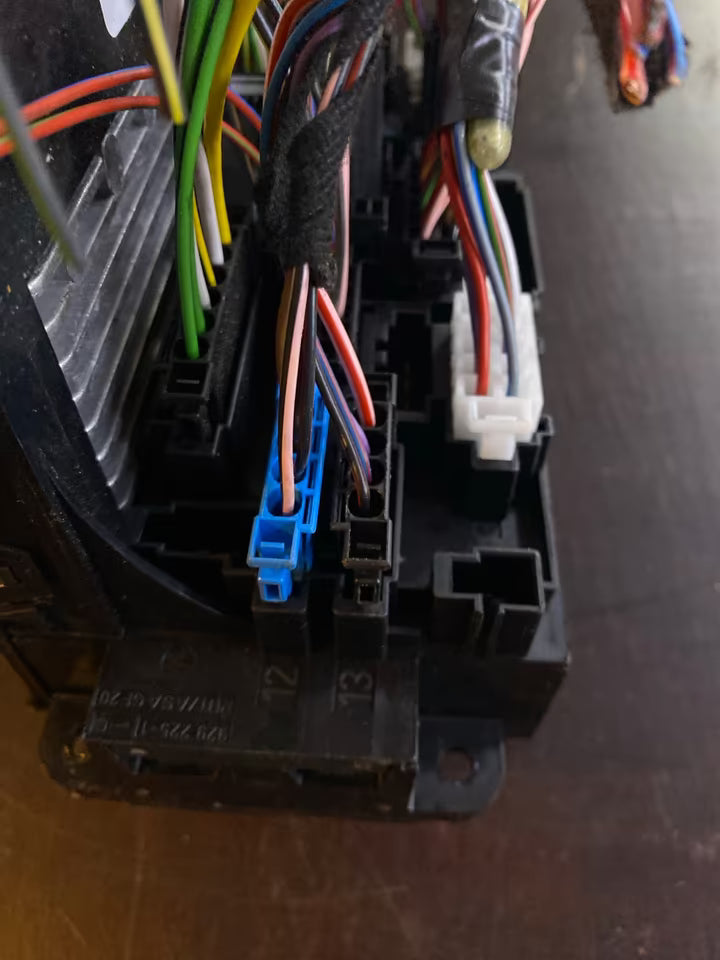 MercedesW203 Sam Modul A0025459301 5DK00797320