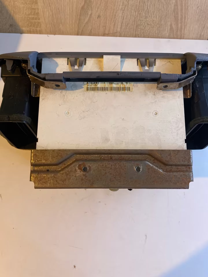 Nissan Micra K12 Radio Mittelkonsole Lüftgitter