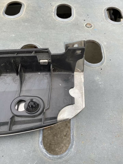 Mercedes W203 Ladekante A2036901887