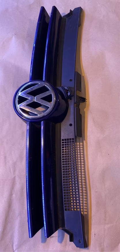Vw Golf 4 Kühlergrill blau 1J0853651G