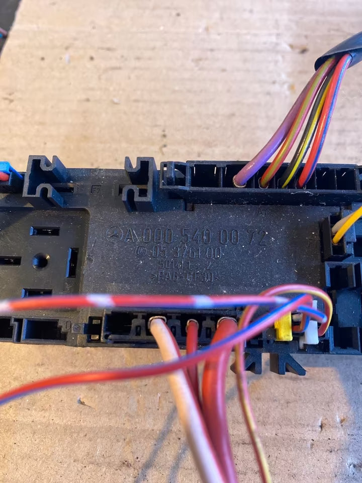 Mercedes W202 W208 W210 Sicherungskasten Relaisbox A0005400072