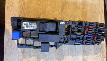 Mercedes W202 Sicherungskasten Sicherung A2025455240
