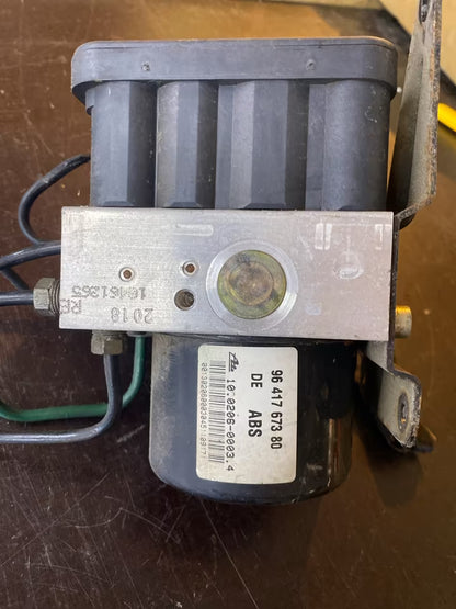 Citroën C5 ABS Block 10096011063 9641767380