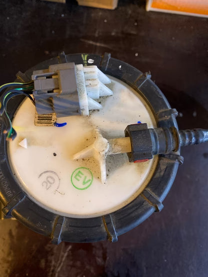 Original Kraftstoffpumpe Nissan Micra K12 0580314 062 Bosch