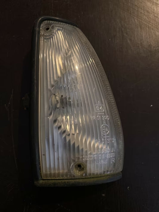 Nissan Micra k10 Blinker Rechts 21263301